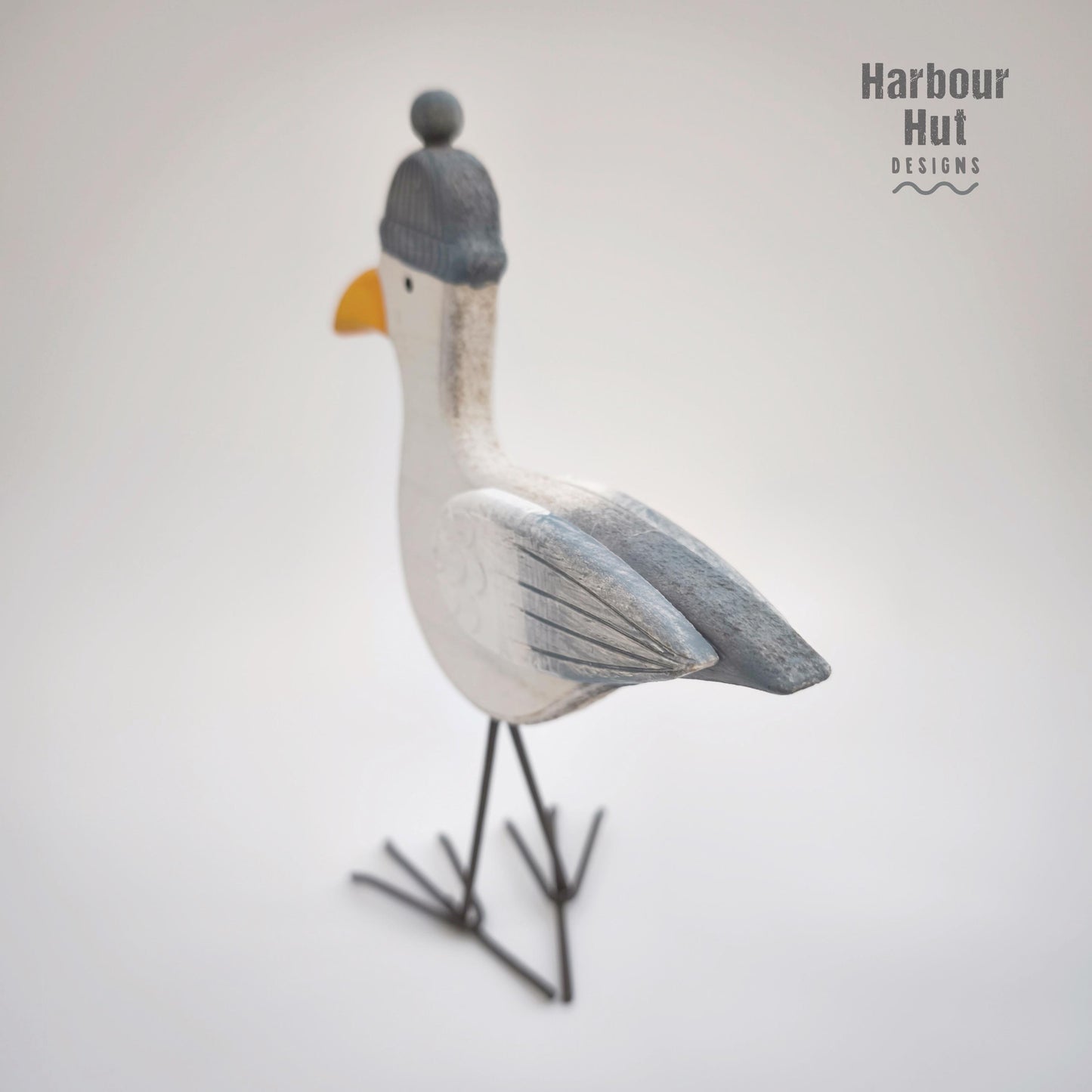 Wooden seagull decoration | Whitewashed deco | Cute | Cartoon | Whimsical | Minimalist | Beanie hat | Shabby | Rustic | Coastal ornament