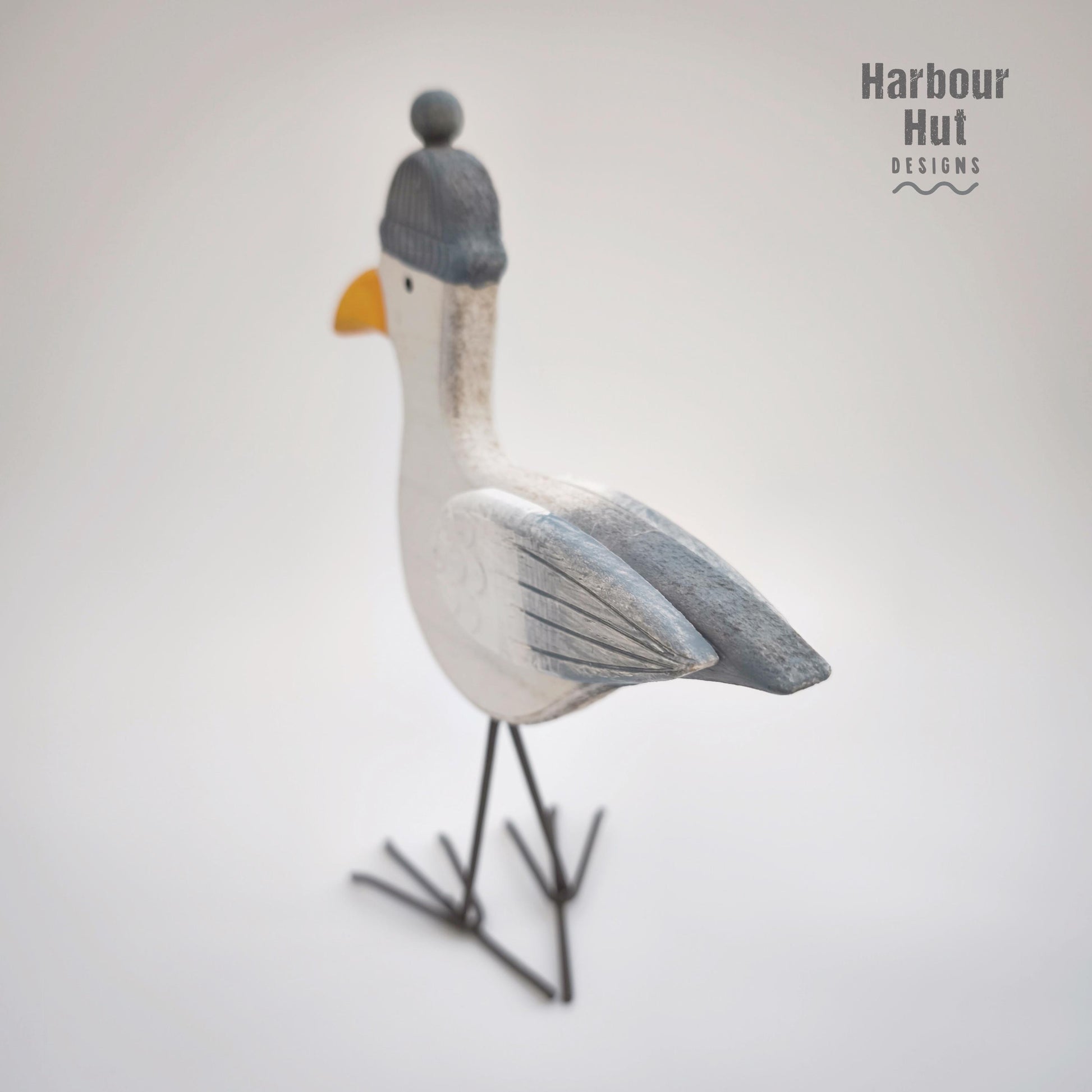 Wooden seagull decoration | Whitewashed deco | Cute | Cartoon | Whimsical | Minimalist | Beanie hat | Shabby | Rustic | Coastal ornament