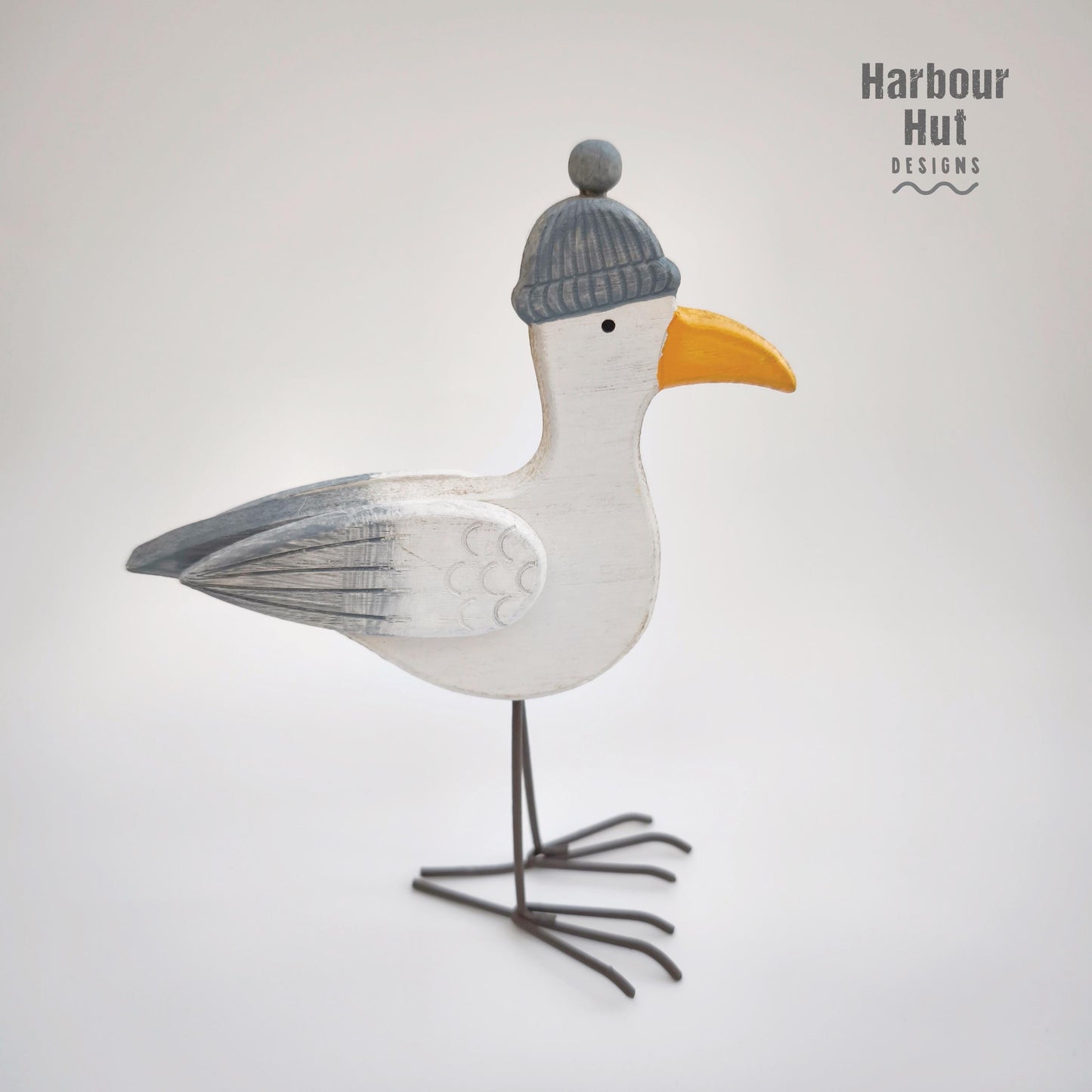 Wooden seagull decoration | Whitewashed deco | Cute | Cartoon | Whimsical | Minimalist | Beanie hat | Shabby | Rustic | Coastal ornament