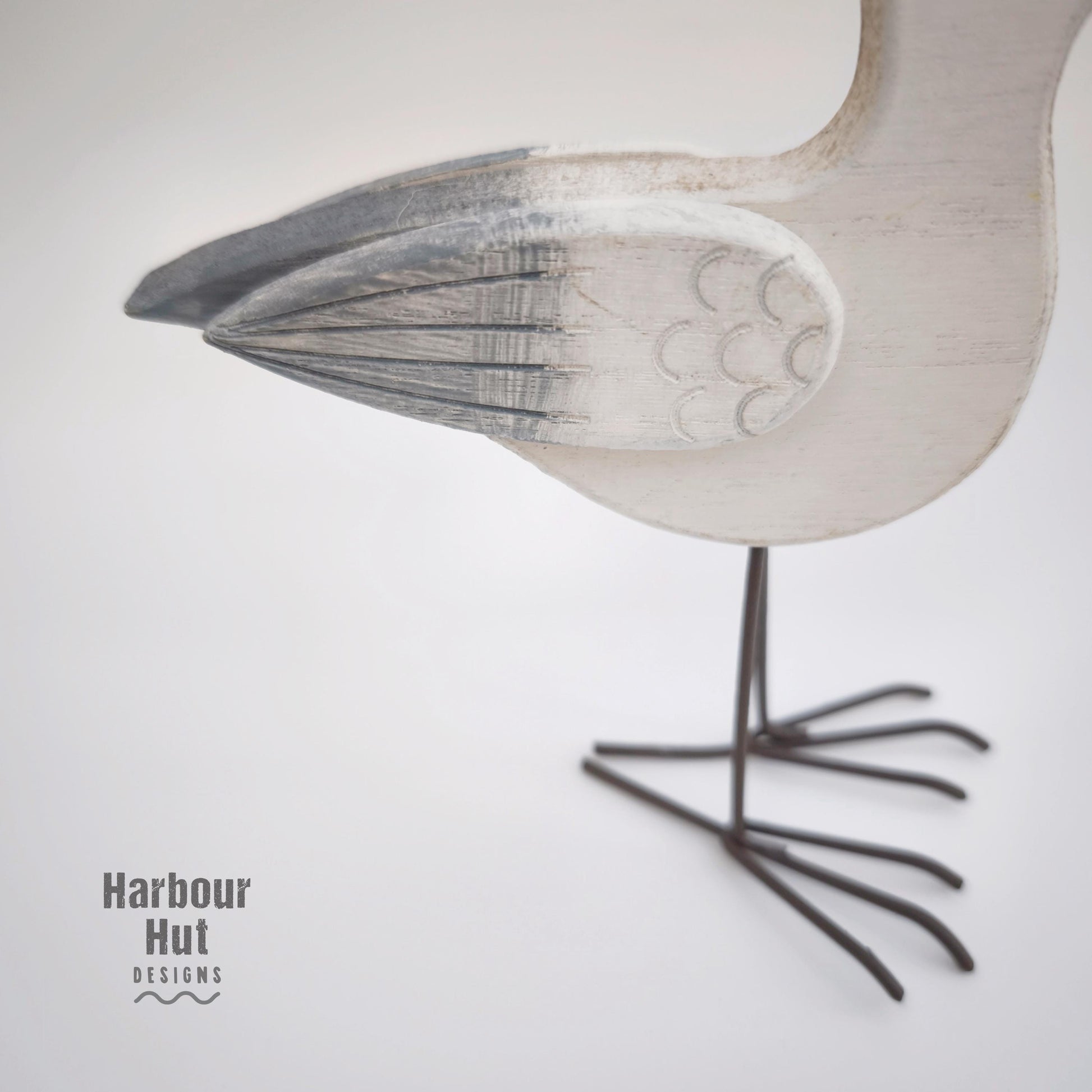 Wooden seagull decoration | Whitewashed deco | Cute | Cartoon | Whimsical | Minimalist | Beanie hat | Shabby | Rustic | Coastal ornament