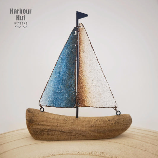 Metal boat | Blue sails | Rust effect | Distressed | Sailing | Sail | Boy nursery decor | Nautical gift | Seaside | Driftwood wooden base