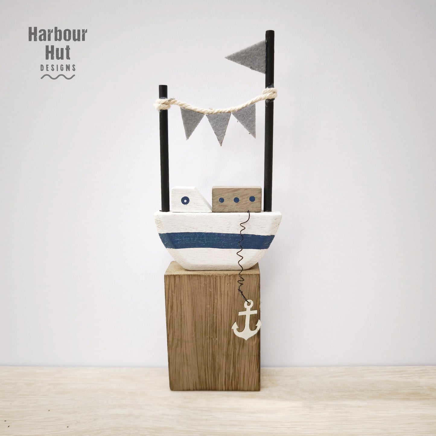 Wooden boat decoration | Felt flags bunting | Wire metal anchor | Beach wedding | Boho | Shabby chic | Rustic | Coastal ornament Harbour Hut